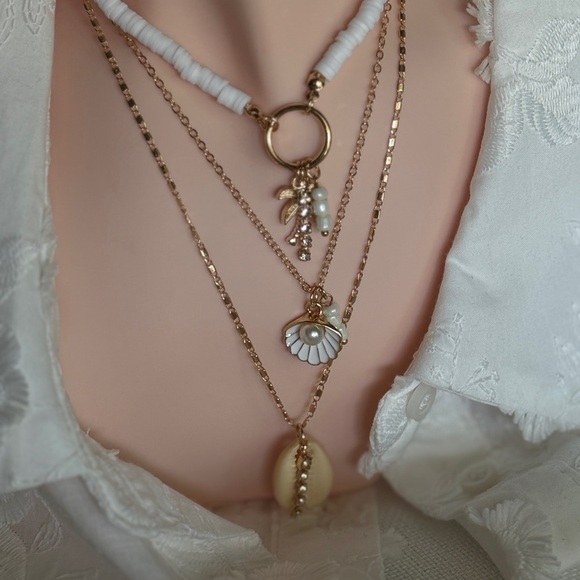 🏝️ Gold Cowrie Shell Necklace | Beach Boho Pendant | Coastal Style 🌊 DEFECTiVE❣️ - Picture 4 of 6